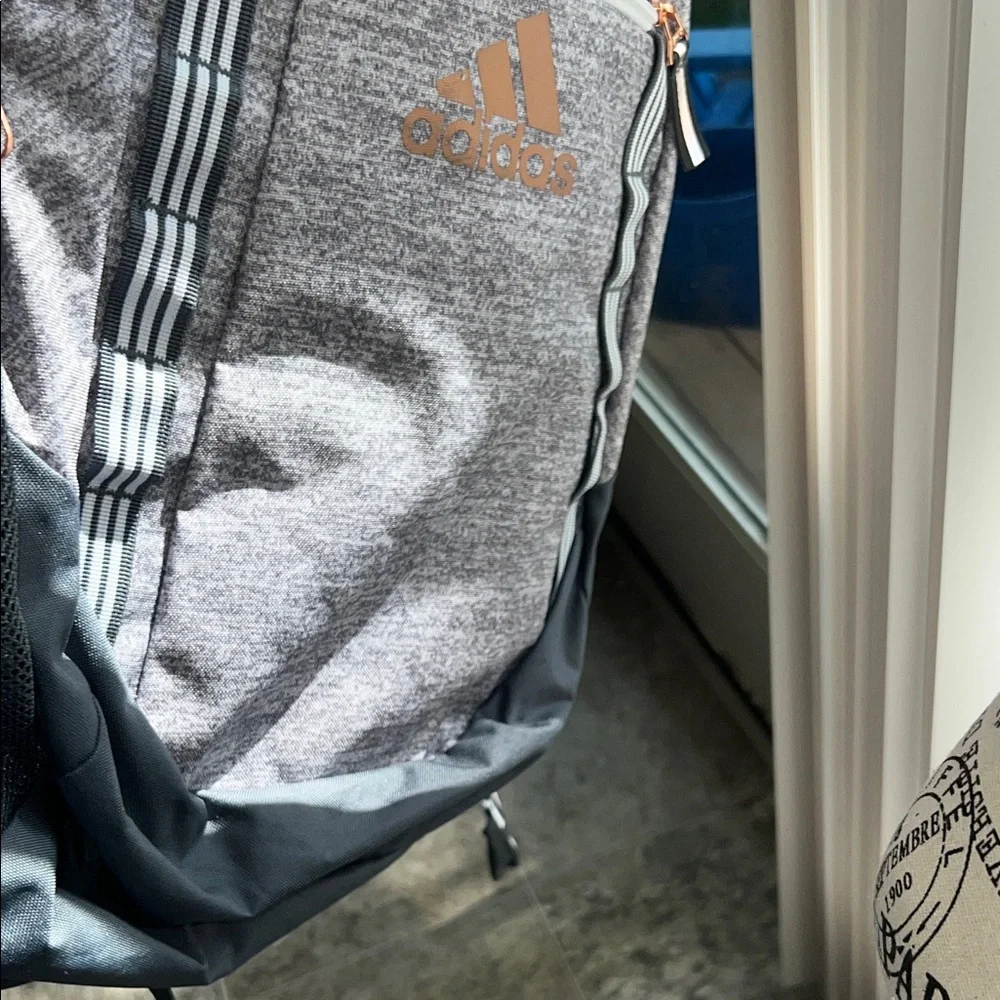 Adidas backpack full size - Picture 9 of 11